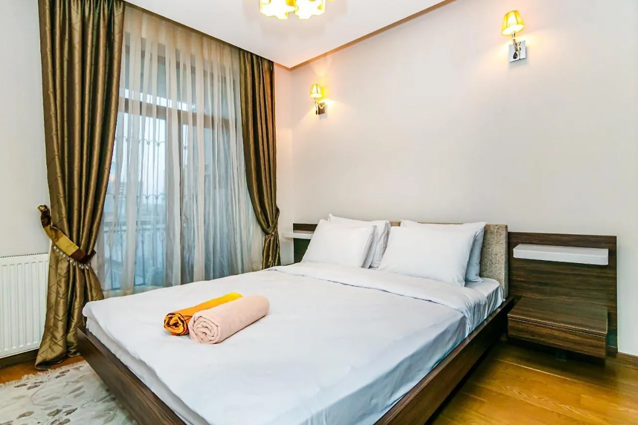 Apartment Luxurious Home In The Nizami Street Baku