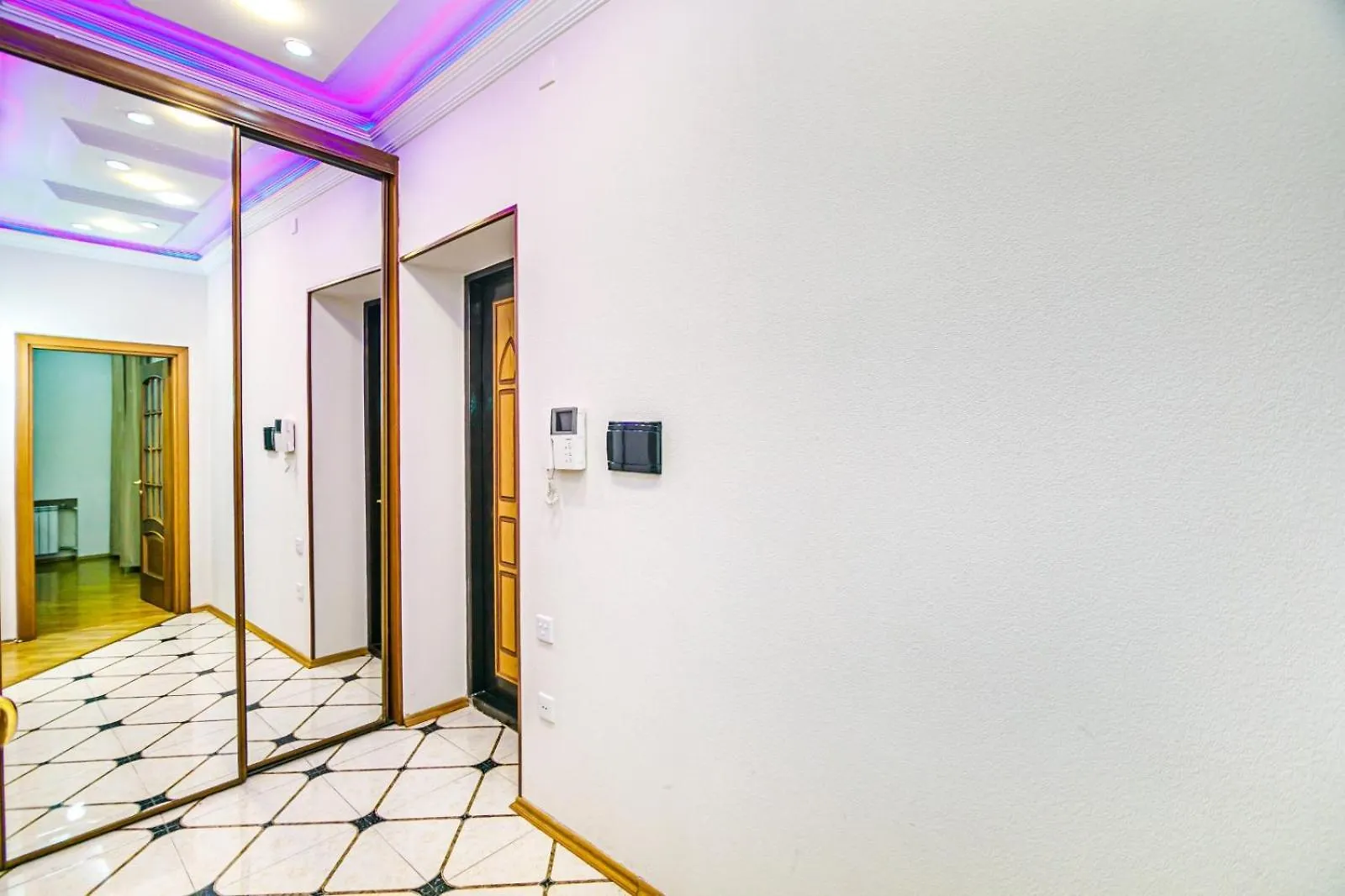 Luxurious Home In The Nizami Street Baku